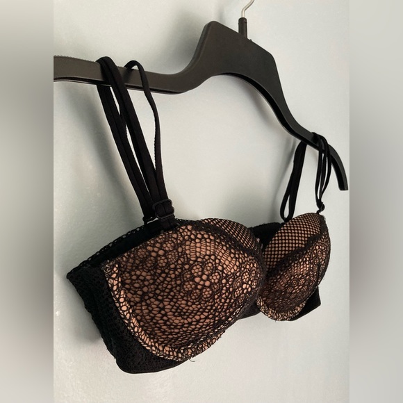 Victoria’s Secret Push Up Bra Strapless Very Sexy Black Lace With Nude 32B - Picture 2 of 8